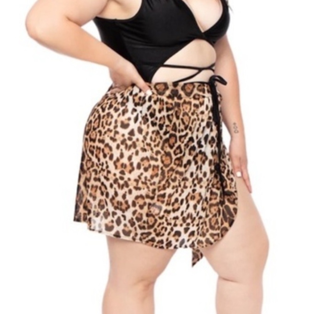 🟤NWT CURVY SENSE Plus Wrap Skirt Coverup in Animal Print 2X